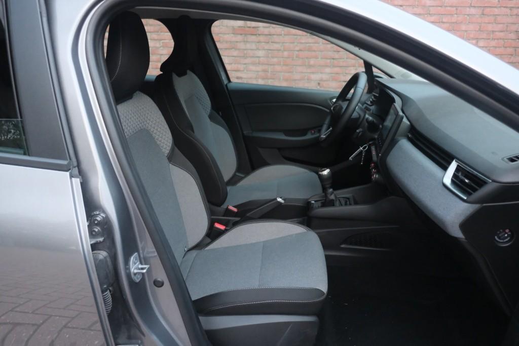 Renault Clio 1.0 TCe 90pk Evolution | App Connect | Airco | Cruise | LED | DAB | PDC afbeelding 4