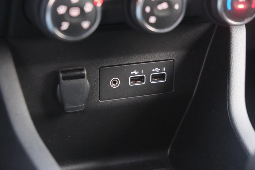 Renault Clio 1.0 TCe 90pk Evolution | App Connect | Airco | Cruise | LED | DAB | PDC afbeelding 19