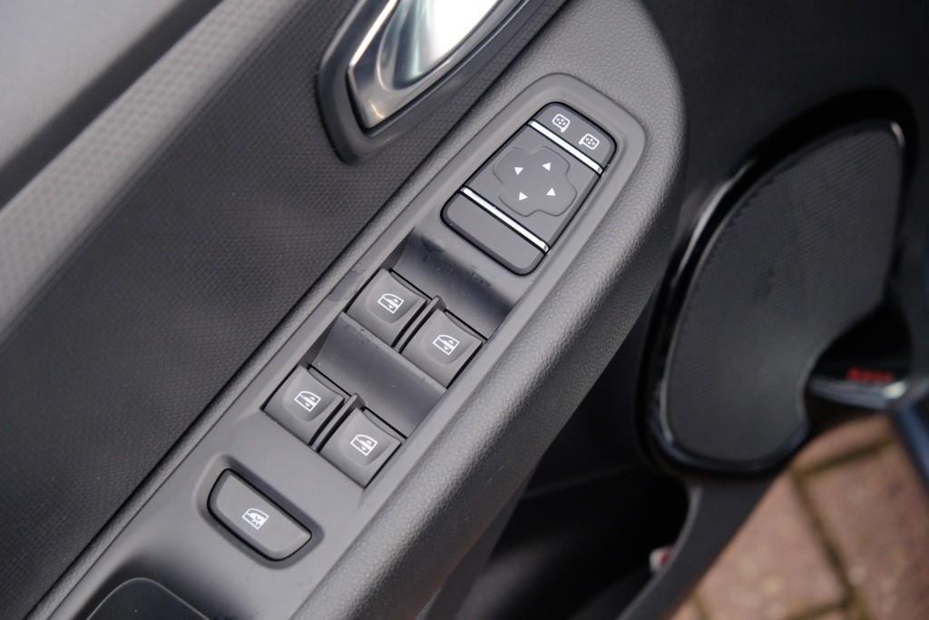 Renault Clio 0.9 TCe 90pk Limited | Navi | Airco | Cruise | PDC afbeelding 22