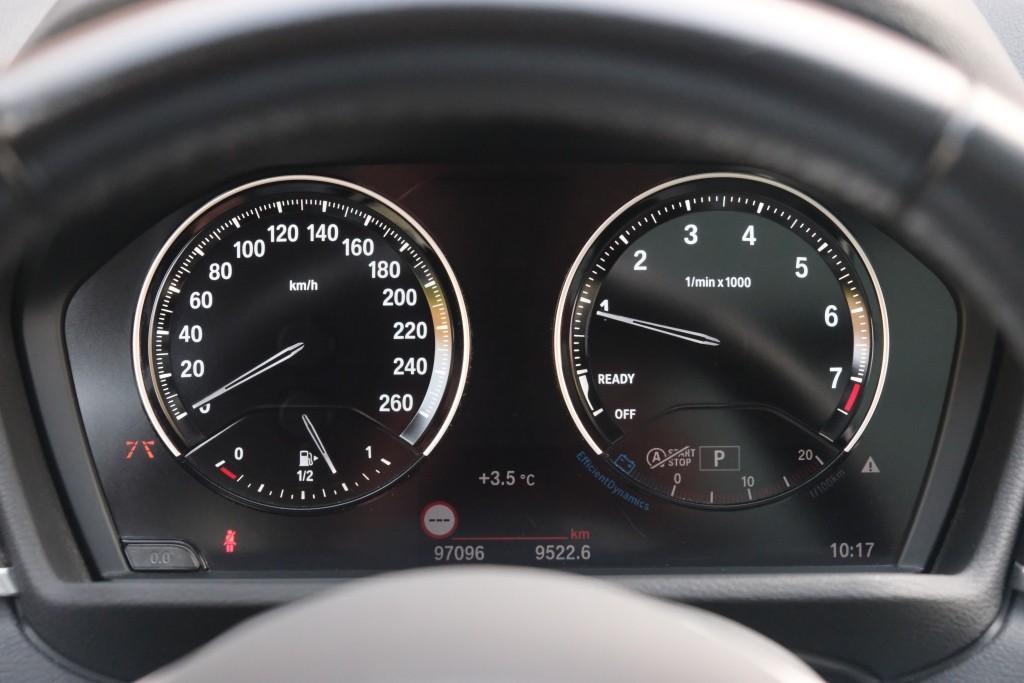 BMW X1 sDrive18i 140pk Aut. High Executive | Navi | Climate | Panoramadak | Head-up Display | Elektrische Achterklep | Stoelverwarming | PDC | Trekhaak afbeelding 10