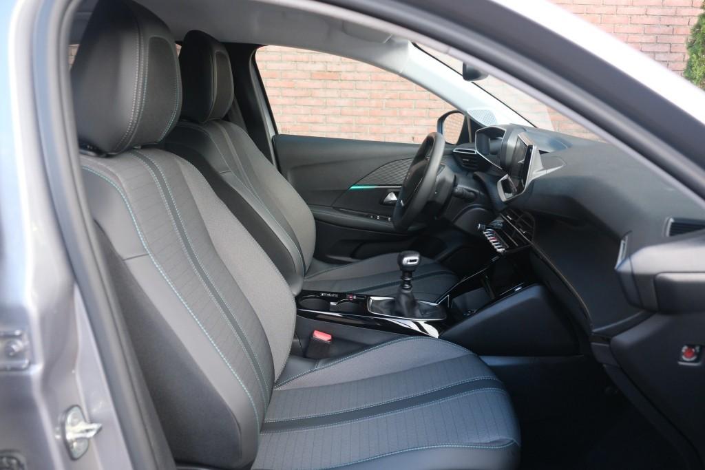 Peugeot 208 1.2 PureTech 100pk Allure Pack | App Connect | Climate | Adaptive Cruise | Keyless | Camera | PDC afbeelding 5