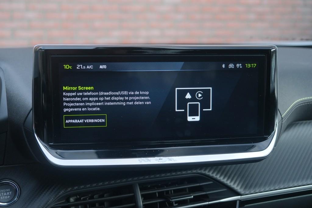 Peugeot 2008 1.2 Hybrid 145pk e-DCS6 GT | Navi | App Connect | Adaptive Cruise | Keyless | Alcantara | Camera | PDC afbeelding 16