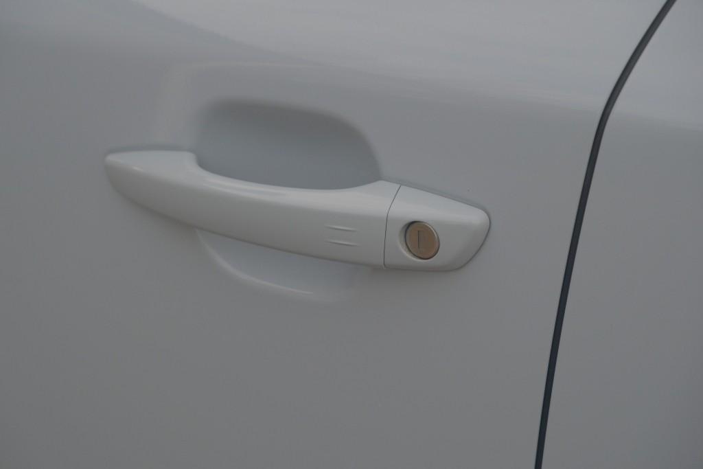 Peugeot 2008 1.2 Hybrid 145pk e-DCS6 GT | Navi | App Connect | Adaptive Cruise | Keyless | Alcantara | Camera | PDC afbeelding 25