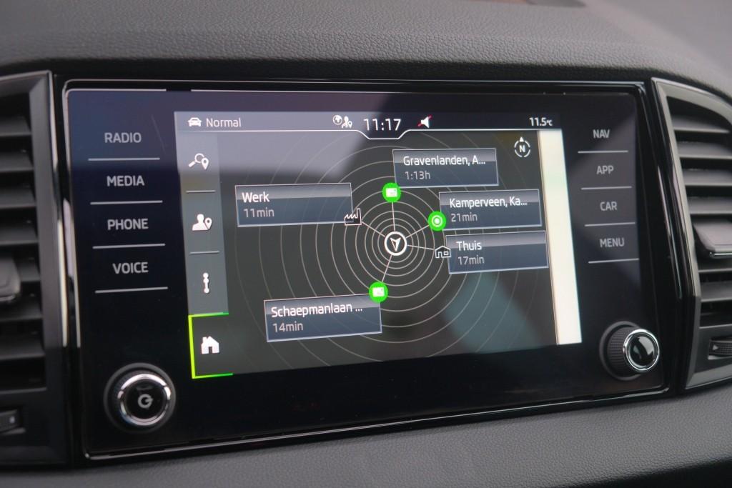 Skoda Karoq 1.5 TSi 150pk DSG Sportline Business | Navi | App Connect | Climate | Adaptive Cruise | Panoramadak | Keyless | Camera | Trekhaak afbeelding 19