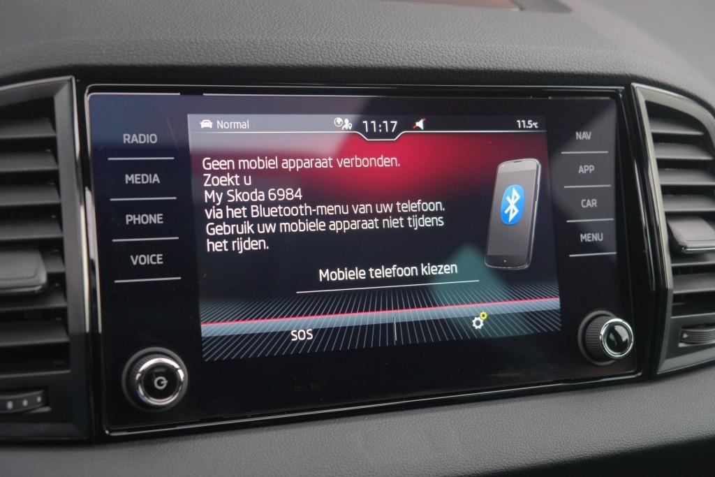 Skoda Karoq 1.5 TSi 150pk DSG Sportline Business | Navi | App Connect | Climate | Adaptive Cruise | Panoramadak | Keyless | Camera | Trekhaak afbeelding 20