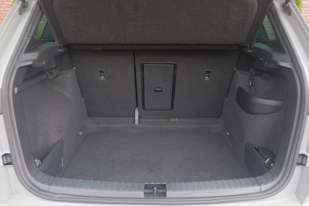 Skoda Karoq 1.5 TSi 150pk DSG Sportline Business | Navi | App Connect | Climate | Adaptive Cruise | Panoramadak | Keyless | Camera | Trekhaak afbeelding 33