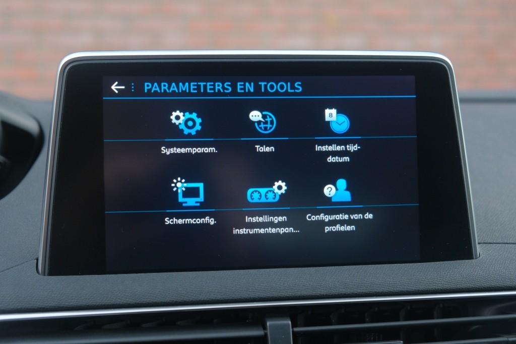 Peugeot 3008 1.2 PureTech 130pk EAT8 Allure | Navi | App Connect | Climate | Cruise | Camera | PDC | Trekhaak afbeelding 14