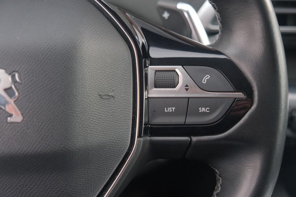 Peugeot 3008 1.2 PureTech 130pk EAT8 Allure | Navi | App Connect | Climate | Cruise | Camera | PDC | Trekhaak afbeelding 10