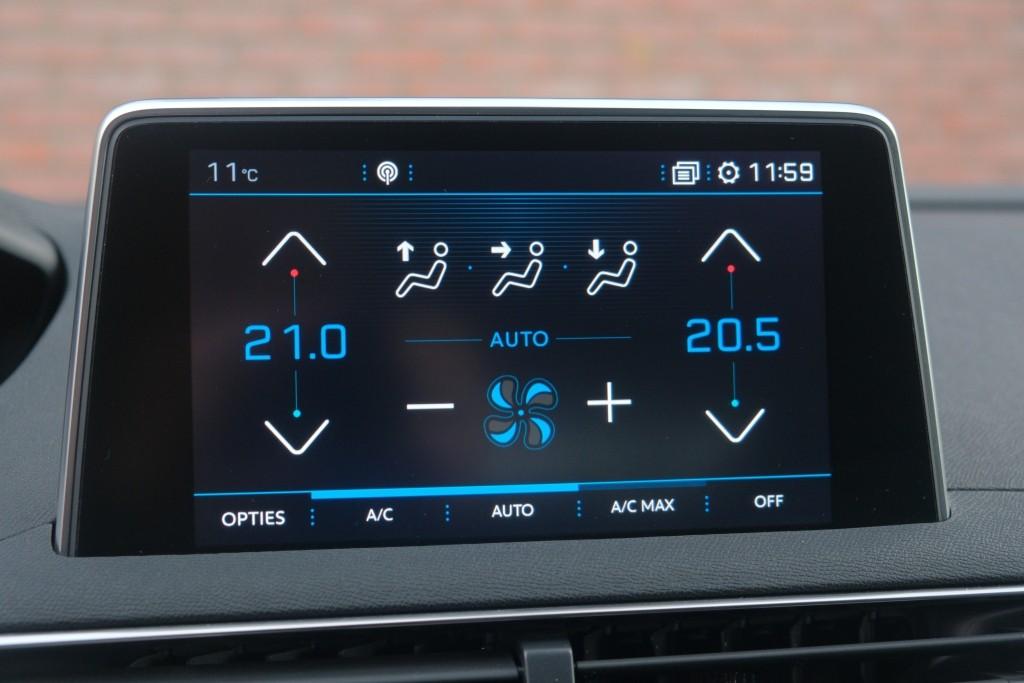 Peugeot 3008 1.2 PureTech 130pk EAT8 Allure | Navi | App Connect | Climate | Cruise | Camera | PDC | Trekhaak afbeelding 18