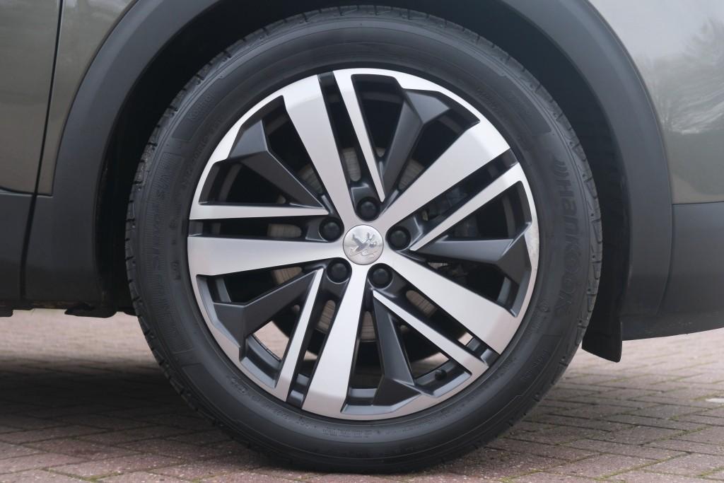 Peugeot 3008 1.2 PureTech 130pk EAT8 Allure | Navi | App Connect | Climate | Cruise | Camera | PDC | Trekhaak afbeelding 23