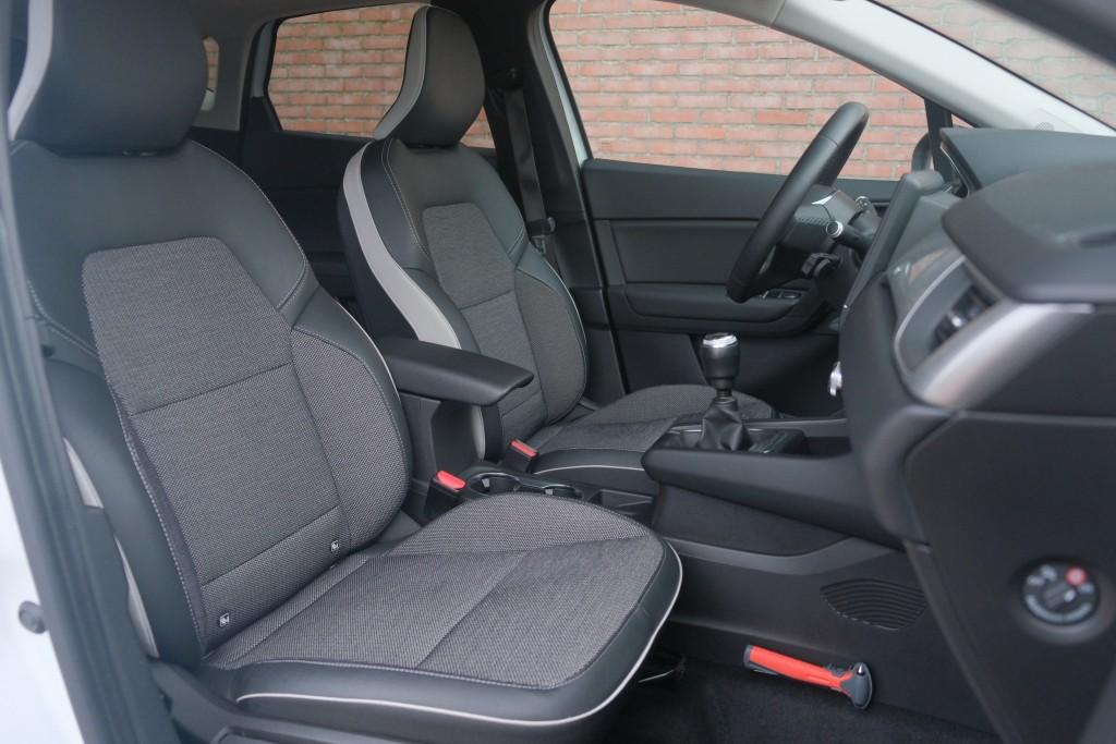 Renault Captur 1.0 TCe 90pk Intens | Navi | Climate | Cruise | Keyless | Camera | PDC afbeelding 6