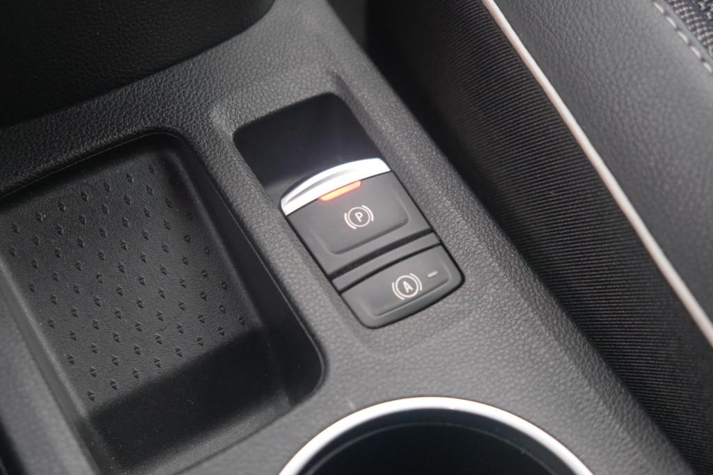 Renault Captur 1.0 TCe 90pk Intens | Navi | Climate | Cruise | Keyless | Camera | PDC afbeelding 27