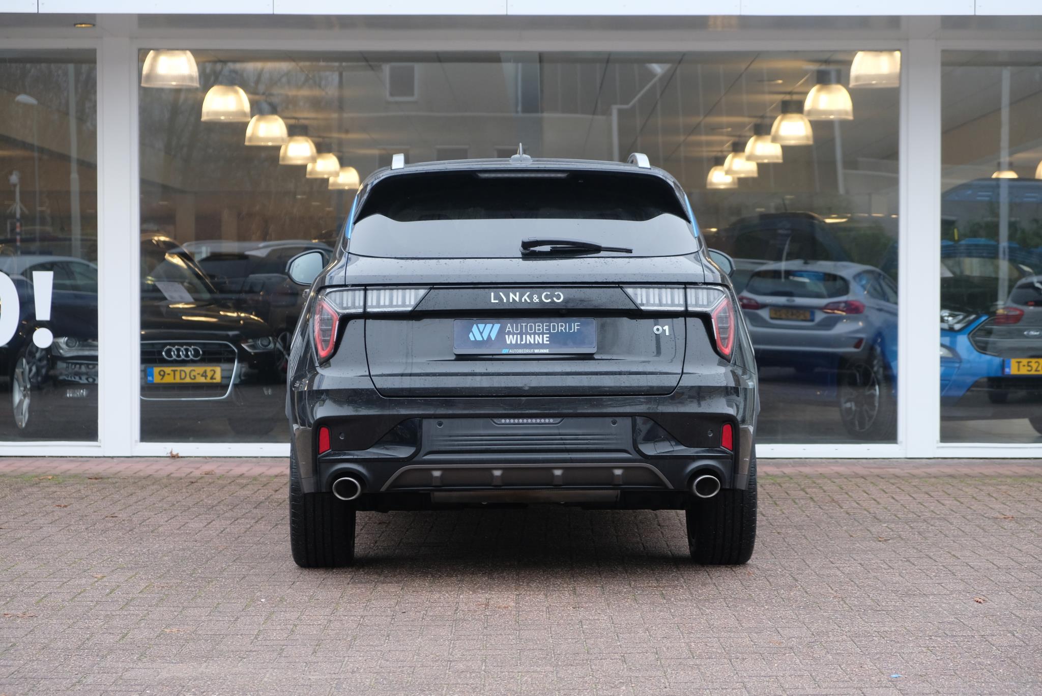 Lynk & Co 01 1.5 Plug-in Hybrid 261pk Aut. | Navi | Trekhaak | App Connect | Adaptive Cruise | Panoramadak | Camera | 20" velgen afbeelding 5