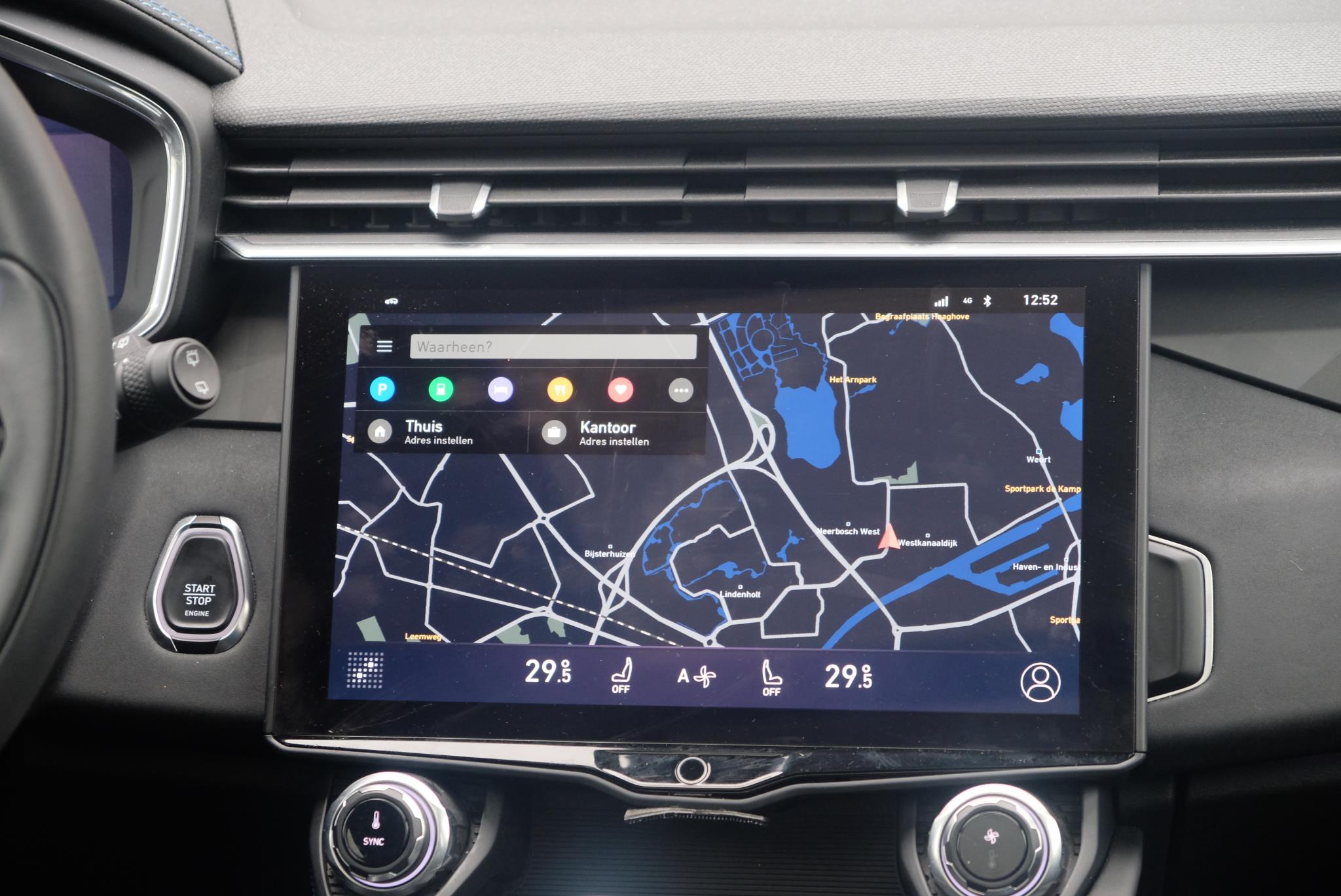 Lynk & Co 01 1.5 Plug-in Hybrid 261pk Aut. | Navi | Trekhaak | App Connect | Adaptive Cruise | Panoramadak | Camera | 20" velgen afbeelding 10