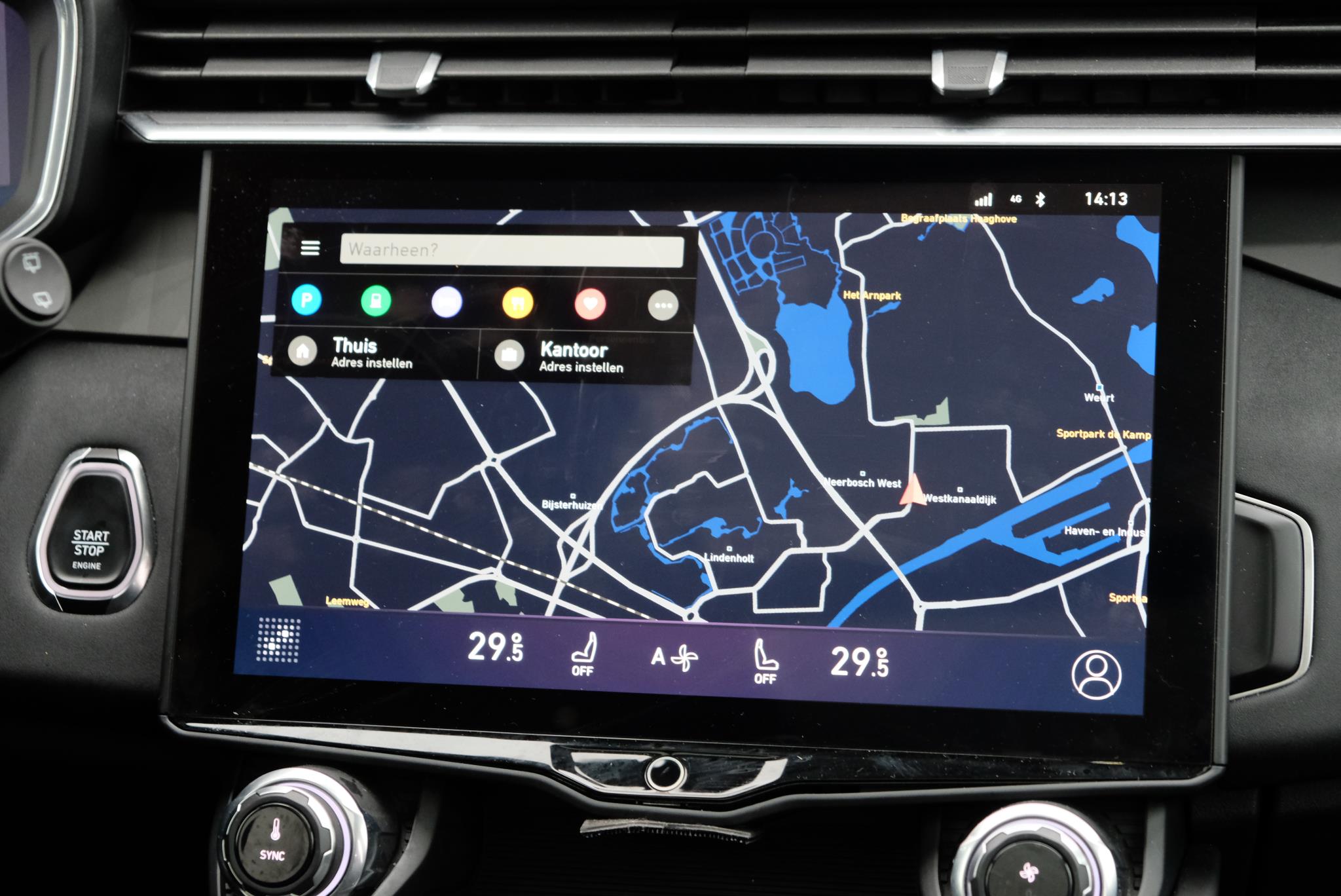 Lynk & Co 01 1.5 Plug-in Hybrid 261pk Aut. | Navi | Trekhaak | App Connect | Adaptive Cruise | Panoramadak | Camera | 20" velgen afbeelding 17