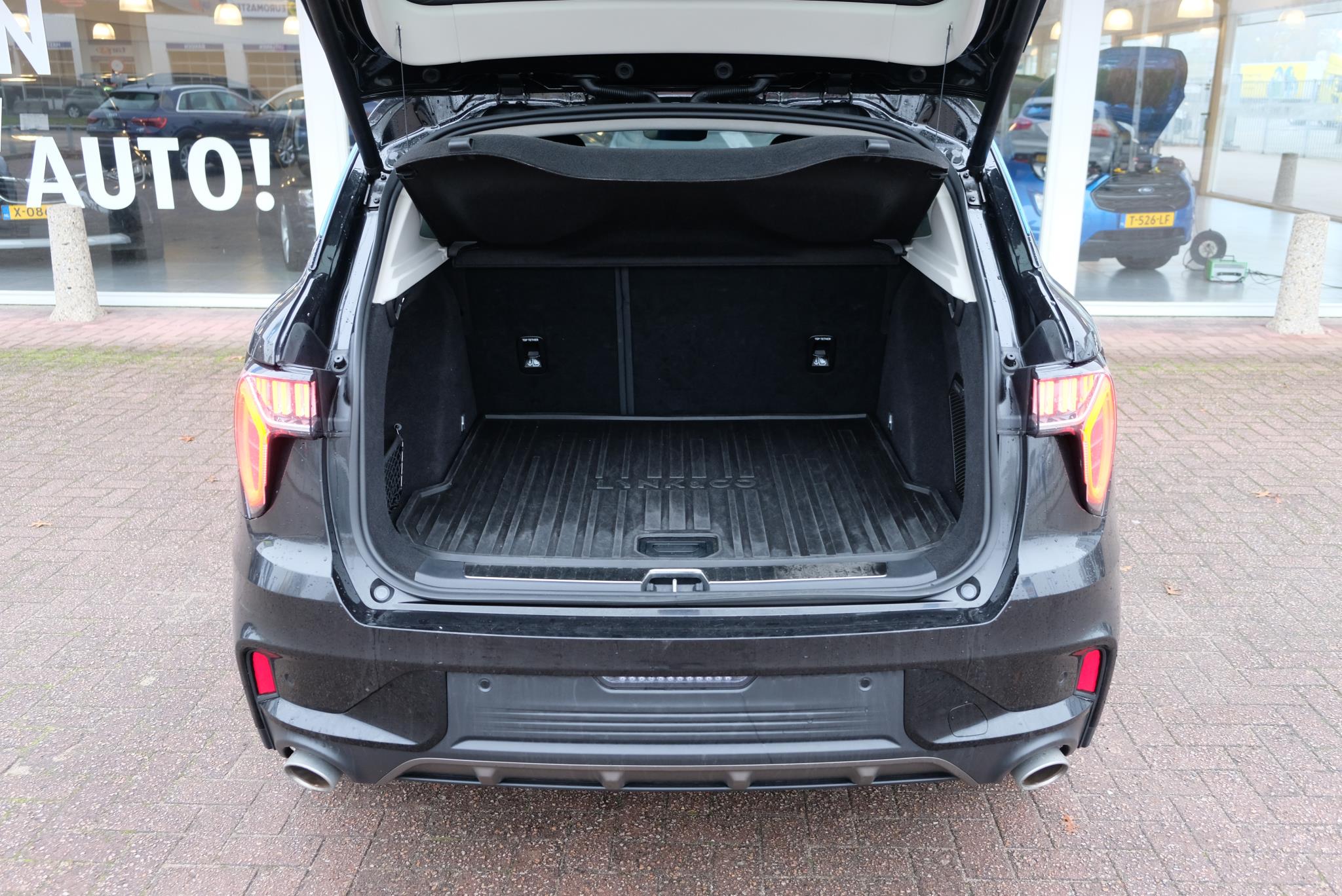 Lynk & Co 01 1.5 Plug-in Hybrid 261pk Aut. | Navi | Trekhaak | App Connect | Adaptive Cruise | Panoramadak | Camera | 20" velgen afbeelding 21