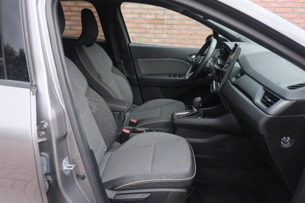 Renault Captur 1.6 E-Tech full hybrid 145pk EDC techno | Navi | App Connect | Climate | Camera | PDC | Winter Pakket afbeelding 4