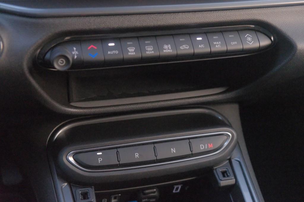 Fiat 600 1.2 Hybrid 110pk DCT6 La Prima | Navi | App Connect | Adaptive Cruise | Climate | Keyless | Camera | Leder | Elektrische Achterklep afbeelding 18