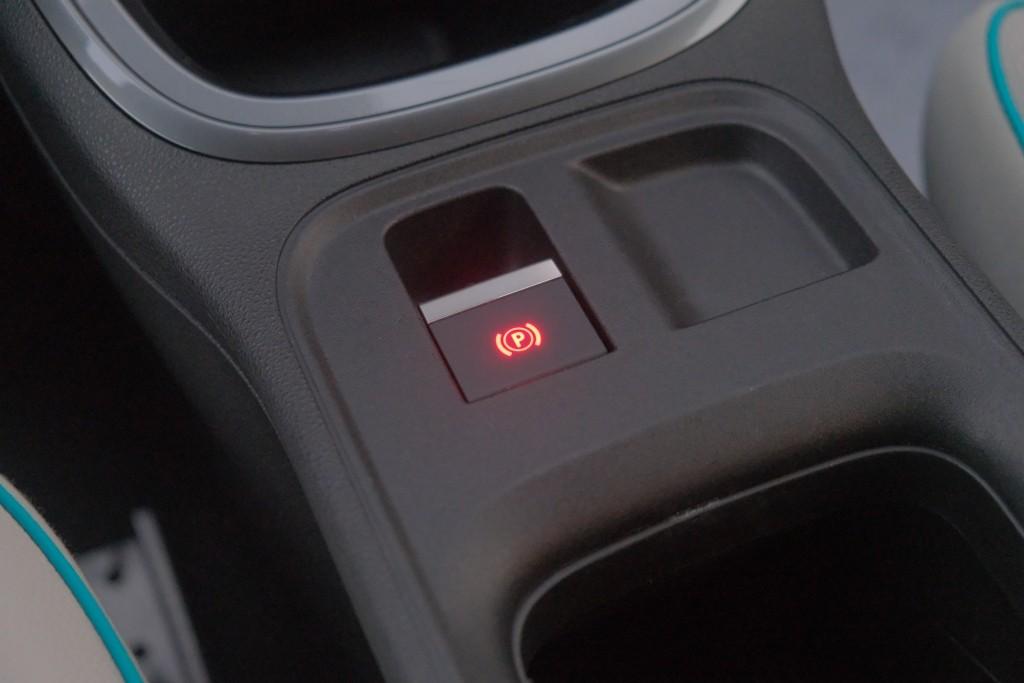 Fiat 600 1.2 Hybrid 110pk DCT6 La Prima | Navi | App Connect | Adaptive Cruise | Climate | Keyless | Camera | Leder | Elektrische Achterklep afbeelding 19