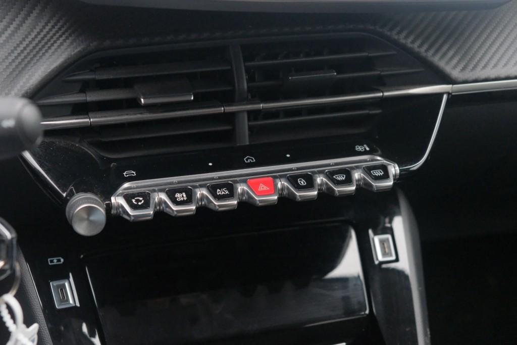 Peugeot 208 1.2 Hybrid 110pk e-DCS6 Allure | Navi | App Connect | Climate | Cruise | Camera | Blind Spot | PDC afbeelding 21