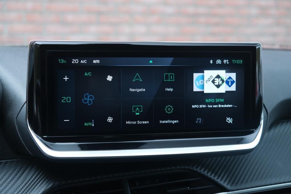 Peugeot 208 1.2 Hybrid 110pk e-DCS6 Allure | Navi | App Connect | Climate | Cruise | Camera | Blind Spot | PDC afbeelding 16