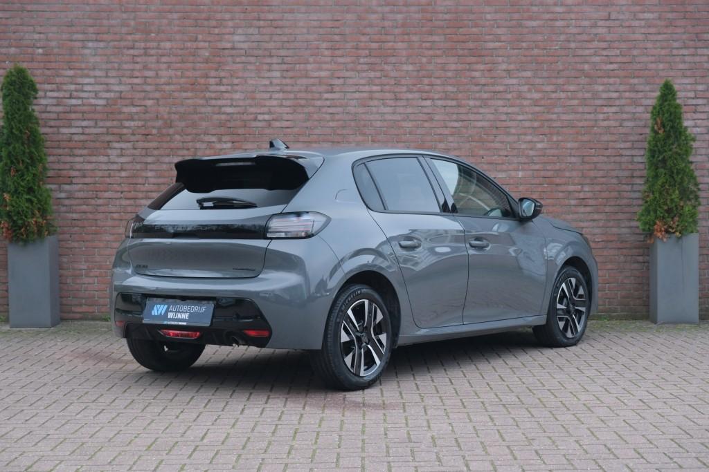 Peugeot 208 1.2 Hybrid 110pk e-DCS6 Allure | Navi | App Connect | Climate | Cruise | Camera | Blind Spot | PDC afbeelding 25