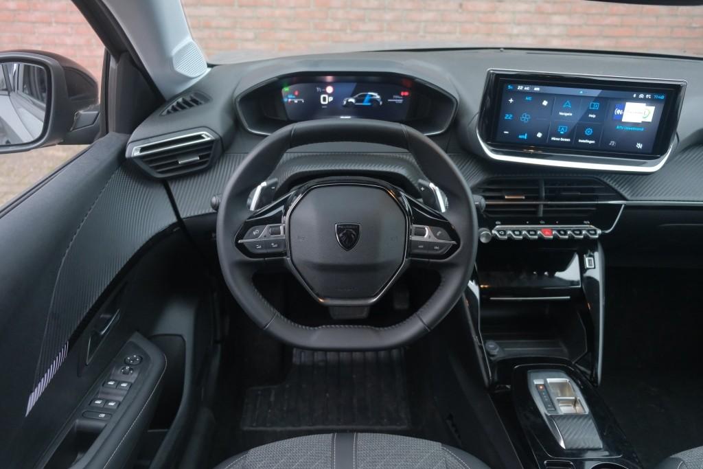 Peugeot 208 1.2 Hybrid 110pk e-DCS6 Allure | Navi | App Connect | Climate | Cruise | Camera | Blind Spot | PDC afbeelding 14