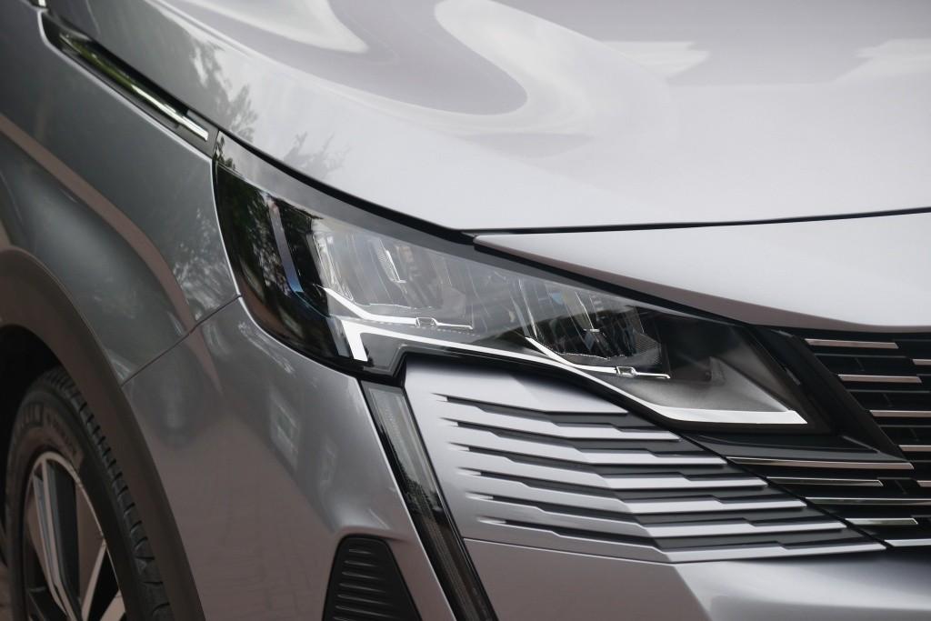 Peugeot 3008 1.6 Plug-in HYbrid 180pk EAT8 Allure Pack Business | Navi | App Connect | Adaptive Cruise | Climate | Keyless | Camera | Blind Spot afbeelding 2