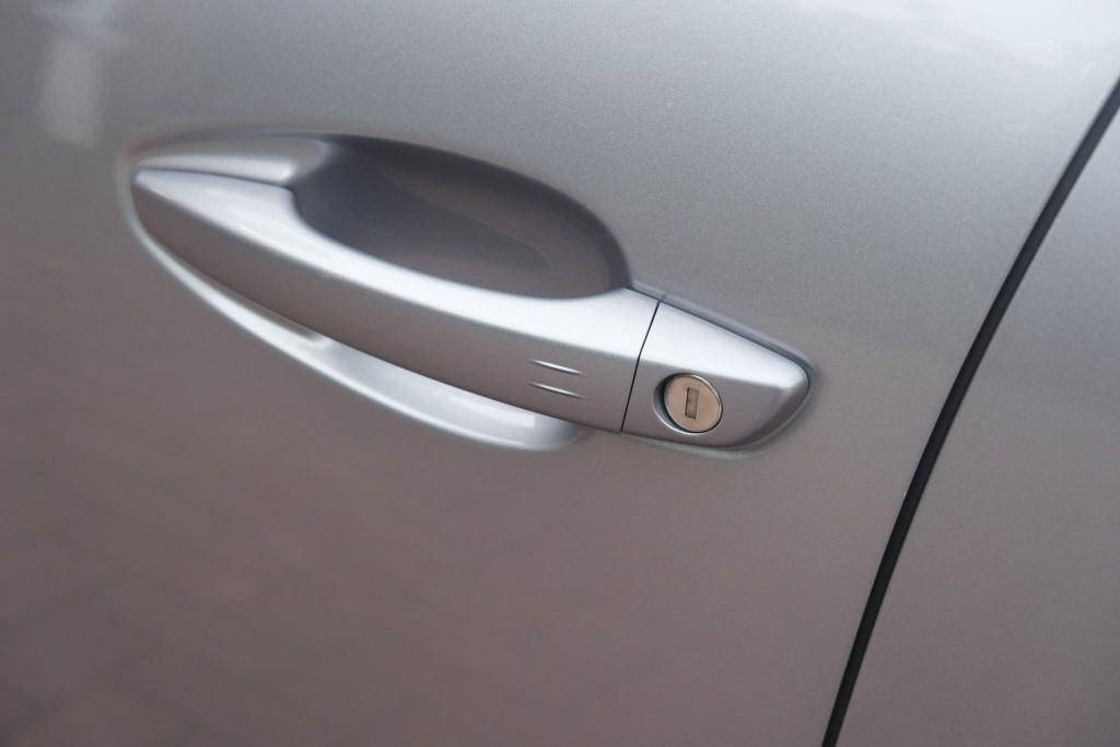 Peugeot 3008 1.6 Plug-in HYbrid 180pk EAT8 Allure Pack Business | Navi | App Connect | Adaptive Cruise | Climate | Keyless | Camera | Blind Spot afbeelding 25