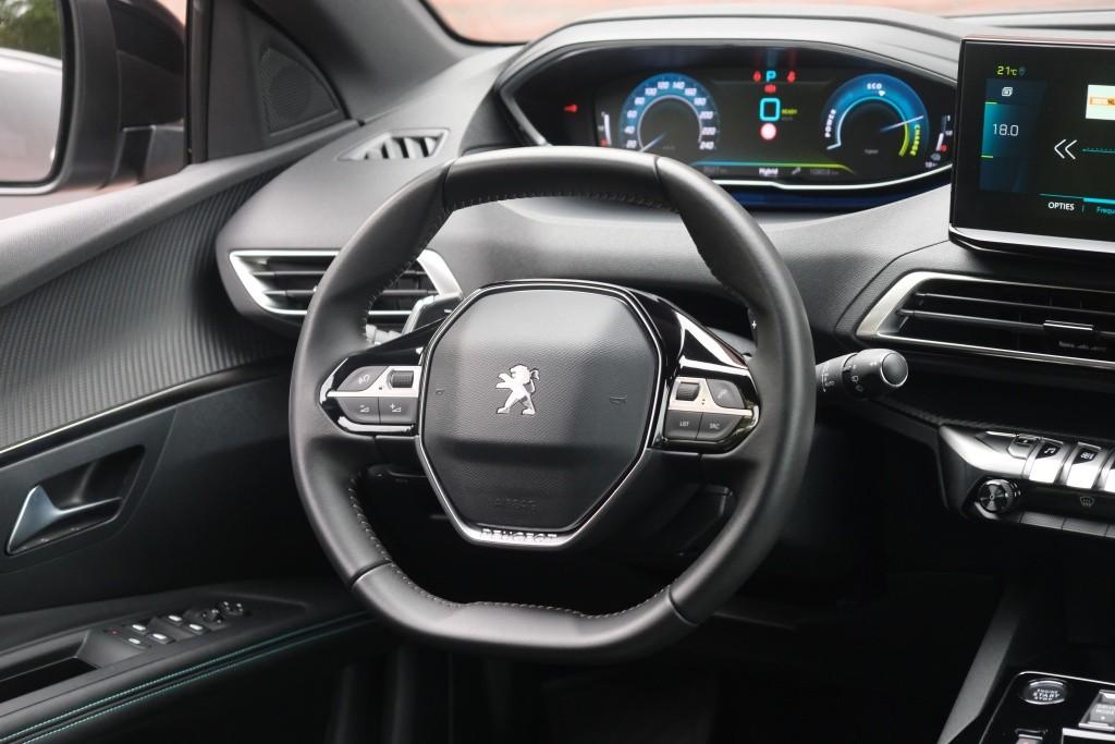 Peugeot 3008 1.6 Plug-in HYbrid 180pk EAT8 Allure Pack Business | Navi | App Connect | Adaptive Cruise | Climate | Keyless | Camera | Blind Spot afbeelding 13