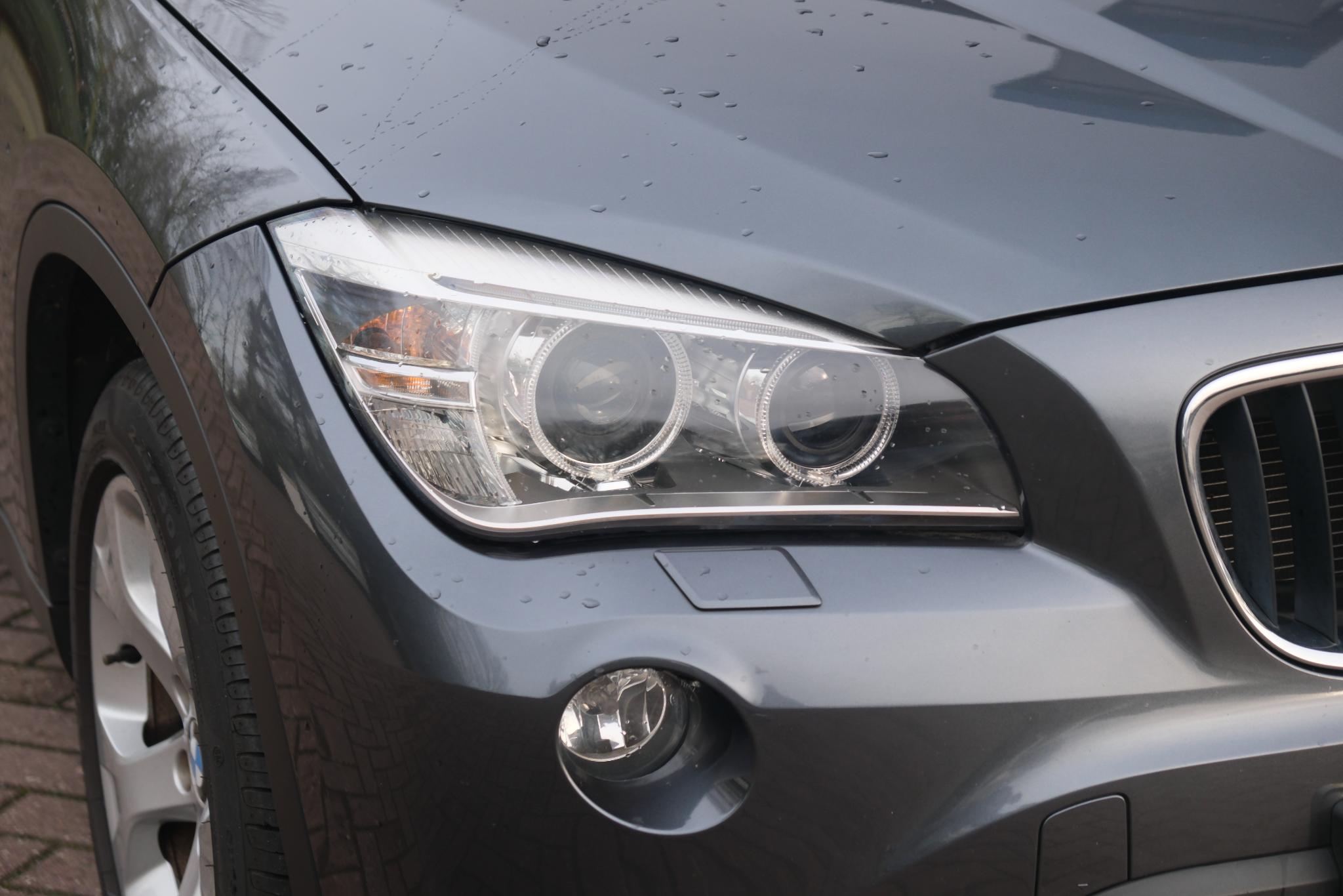 BMW X1 xDrive20i 184pk Aut. High Executive | Navi | Climate | Cruise | Xenon | Stoelverwarming | Leder | PDC afbeelding 2