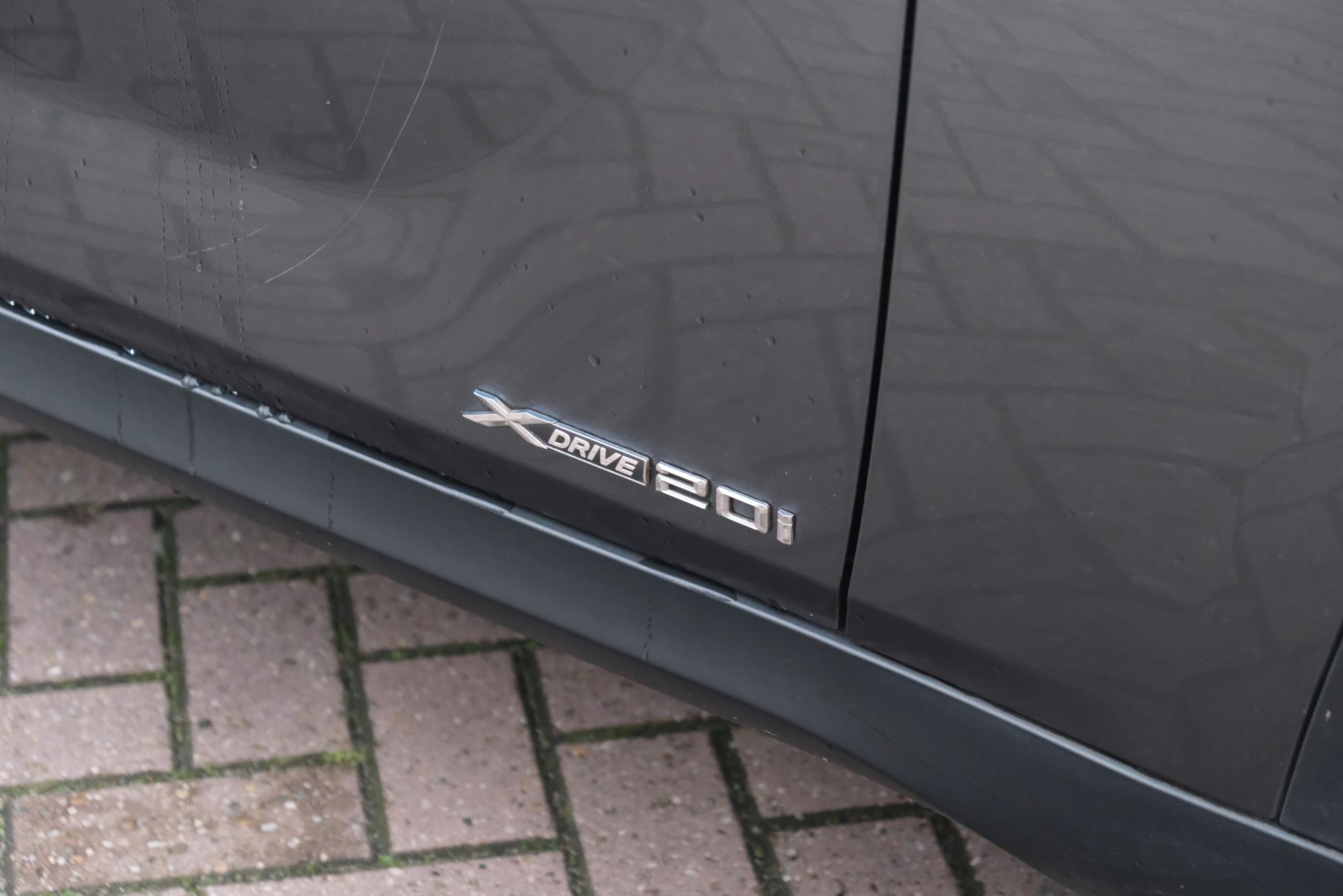 BMW X1 xDrive20i 184pk Aut. High Executive | Navi | Climate | Cruise | Xenon | Stoelverwarming | Leder | PDC afbeelding 3