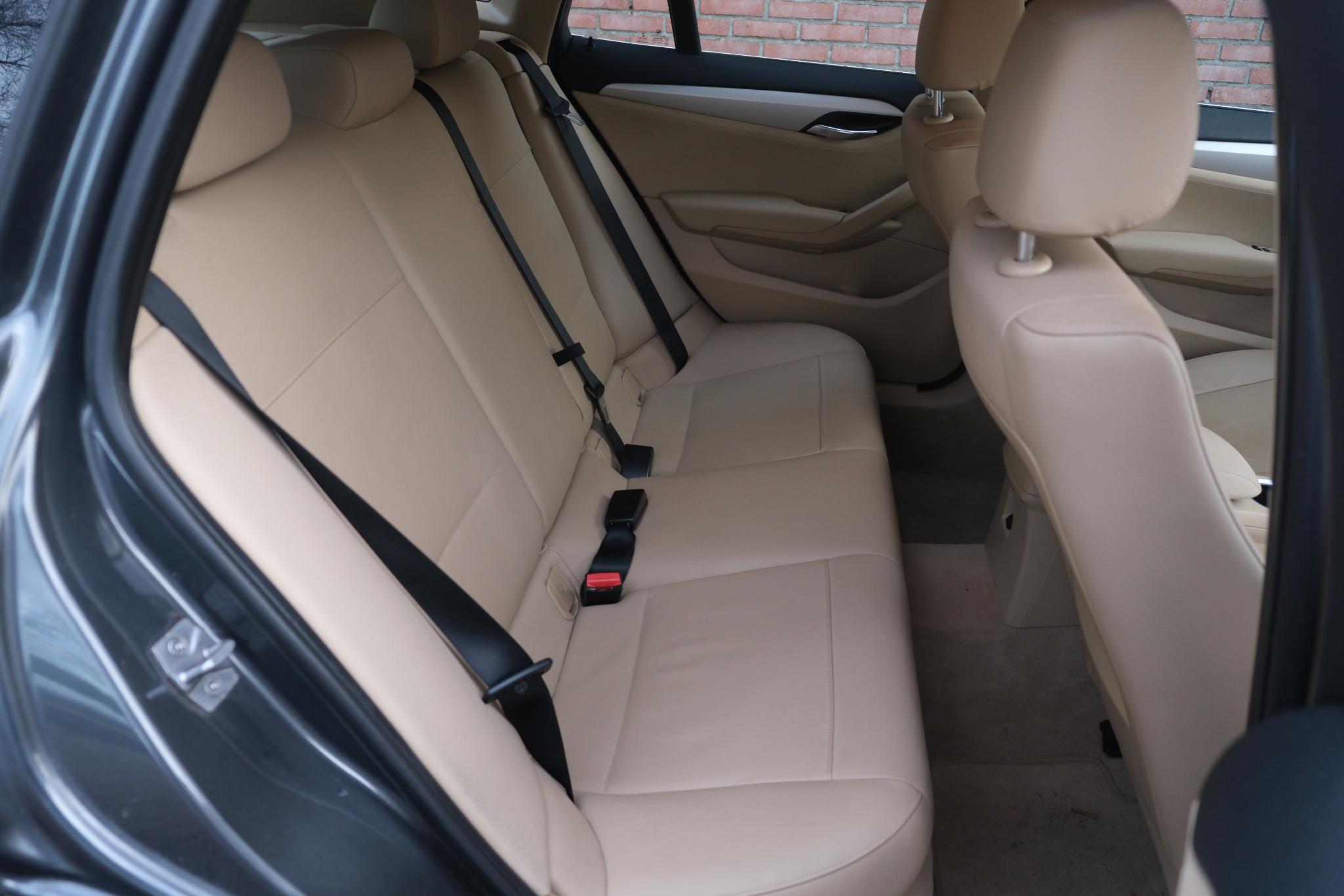 BMW X1 xDrive20i 184pk Aut. High Executive | Navi | Climate | Cruise | Xenon | Stoelverwarming | Leder | PDC afbeelding 4