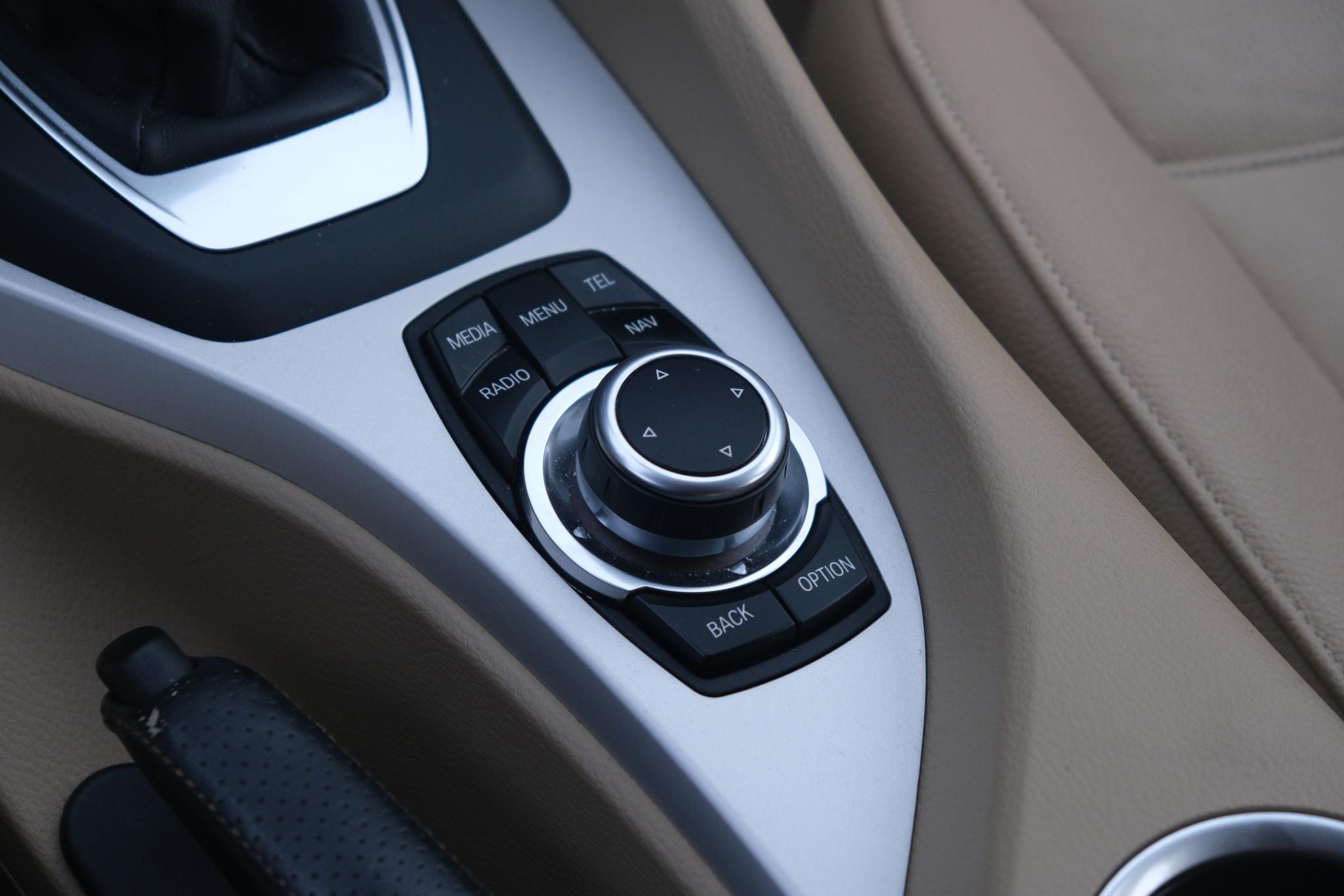 BMW X1 xDrive20i 184pk Aut. High Executive | Navi | Climate | Cruise | Xenon | Stoelverwarming | Leder | PDC afbeelding 28