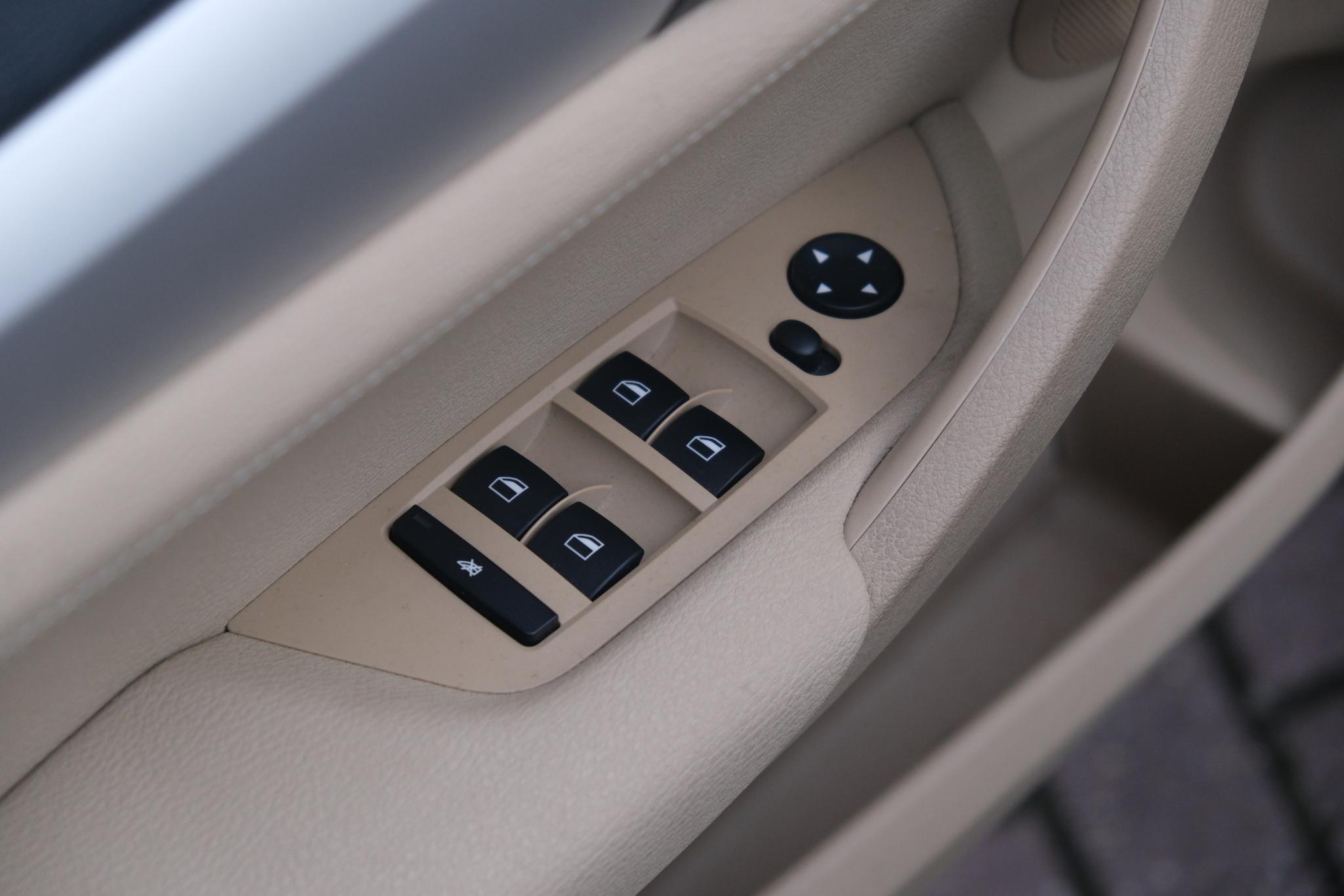 BMW X1 xDrive20i 184pk Aut. High Executive | Navi | Climate | Cruise | Xenon | Stoelverwarming | Leder | PDC afbeelding 29