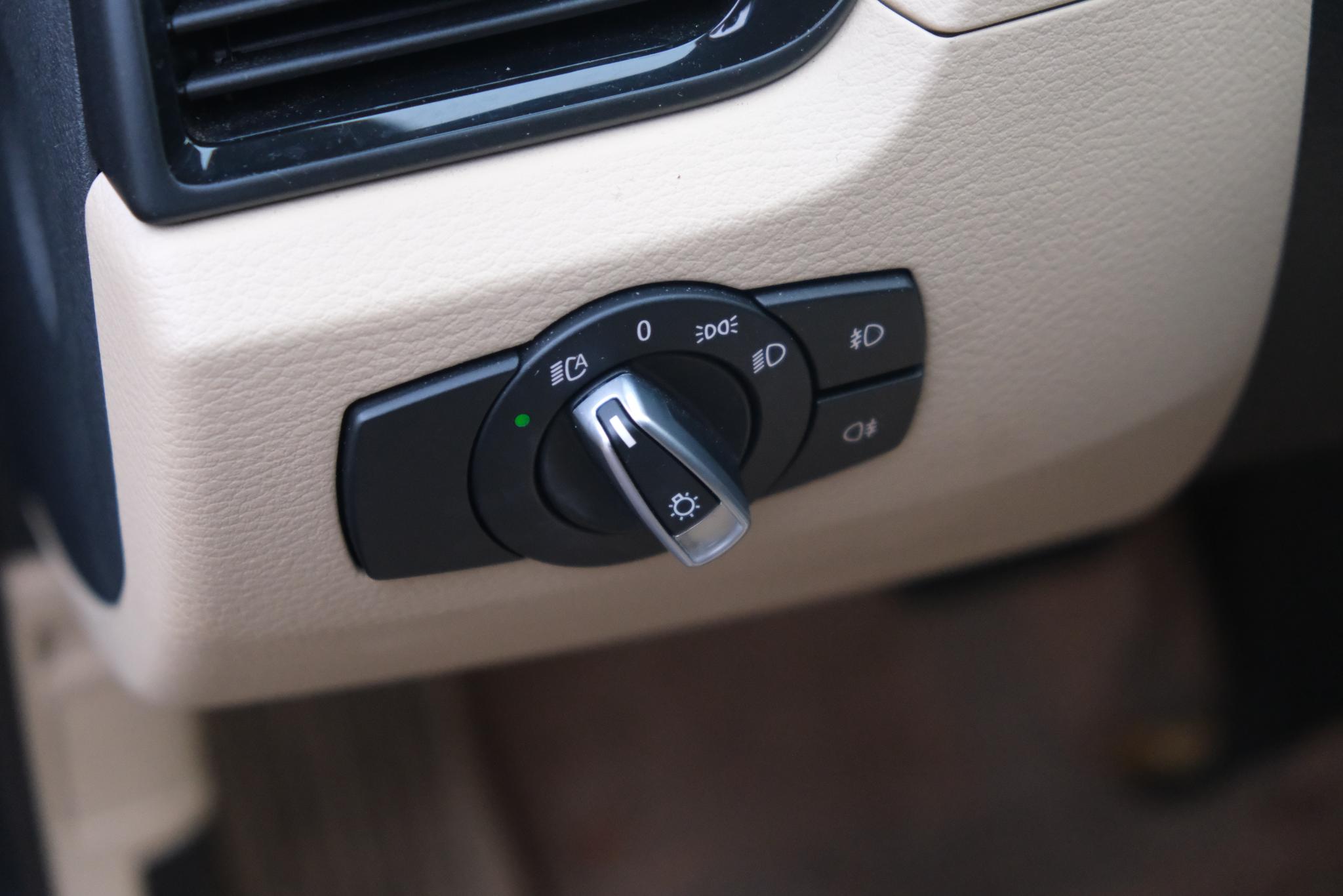 BMW X1 xDrive20i 184pk Aut. High Executive | Navi | Climate | Cruise | Xenon | Stoelverwarming | Leder | PDC afbeelding 30