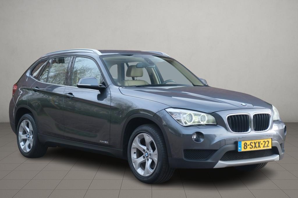 BMW X1 xDrive20i 184pk Aut. High Executive | Navi | Climate | Cruise | Xenon | Stoelverwarming | Leder | PDC afbeelding 1
