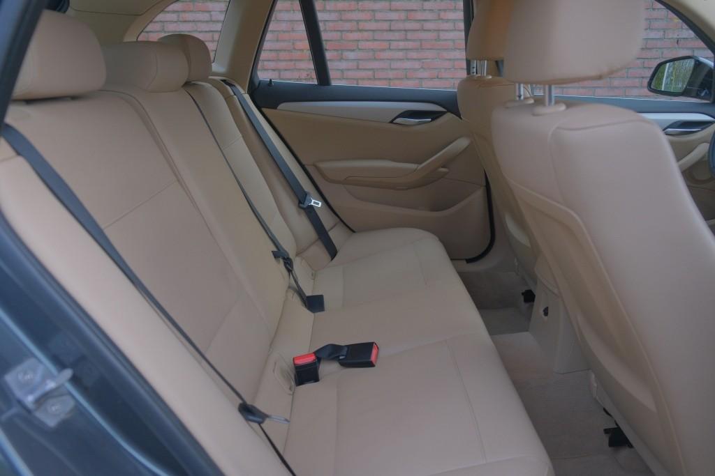 BMW X1 xDrive20i 184pk Aut. High Executive | Navi | Climate | Cruise | Xenon | Stoelverwarming | Leder | PDC afbeelding 3