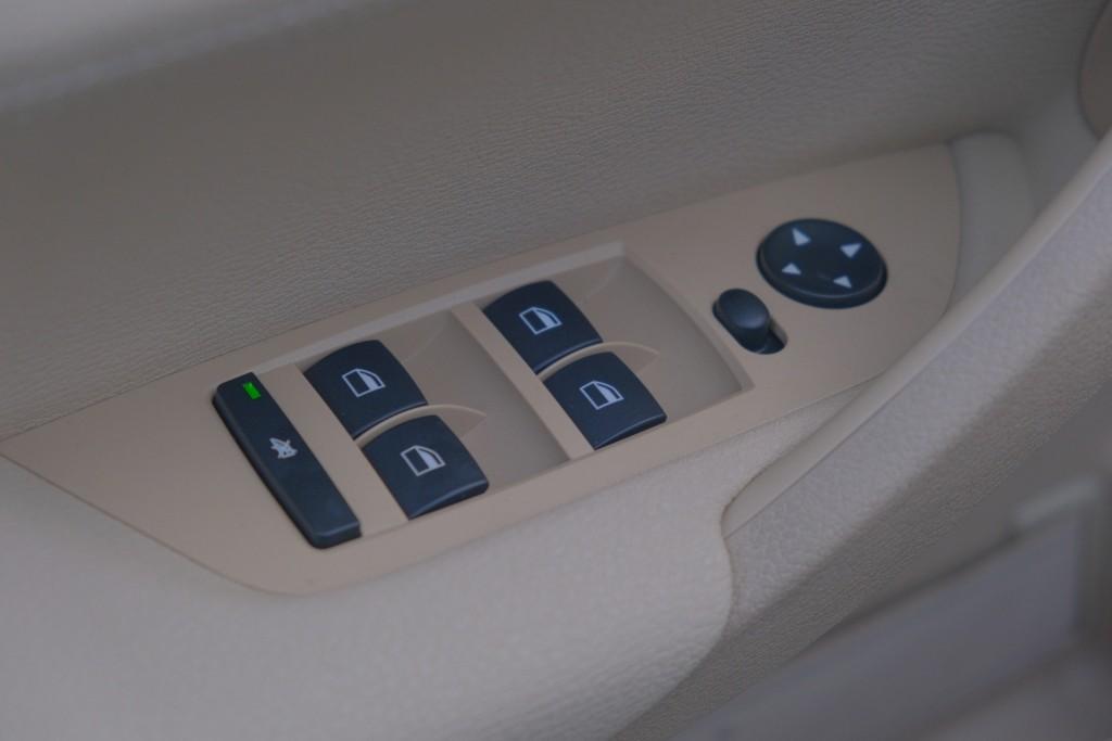 BMW X1 xDrive20i 184pk Aut. High Executive | Navi | Climate | Cruise | Xenon | Stoelverwarming | Leder | PDC afbeelding 26