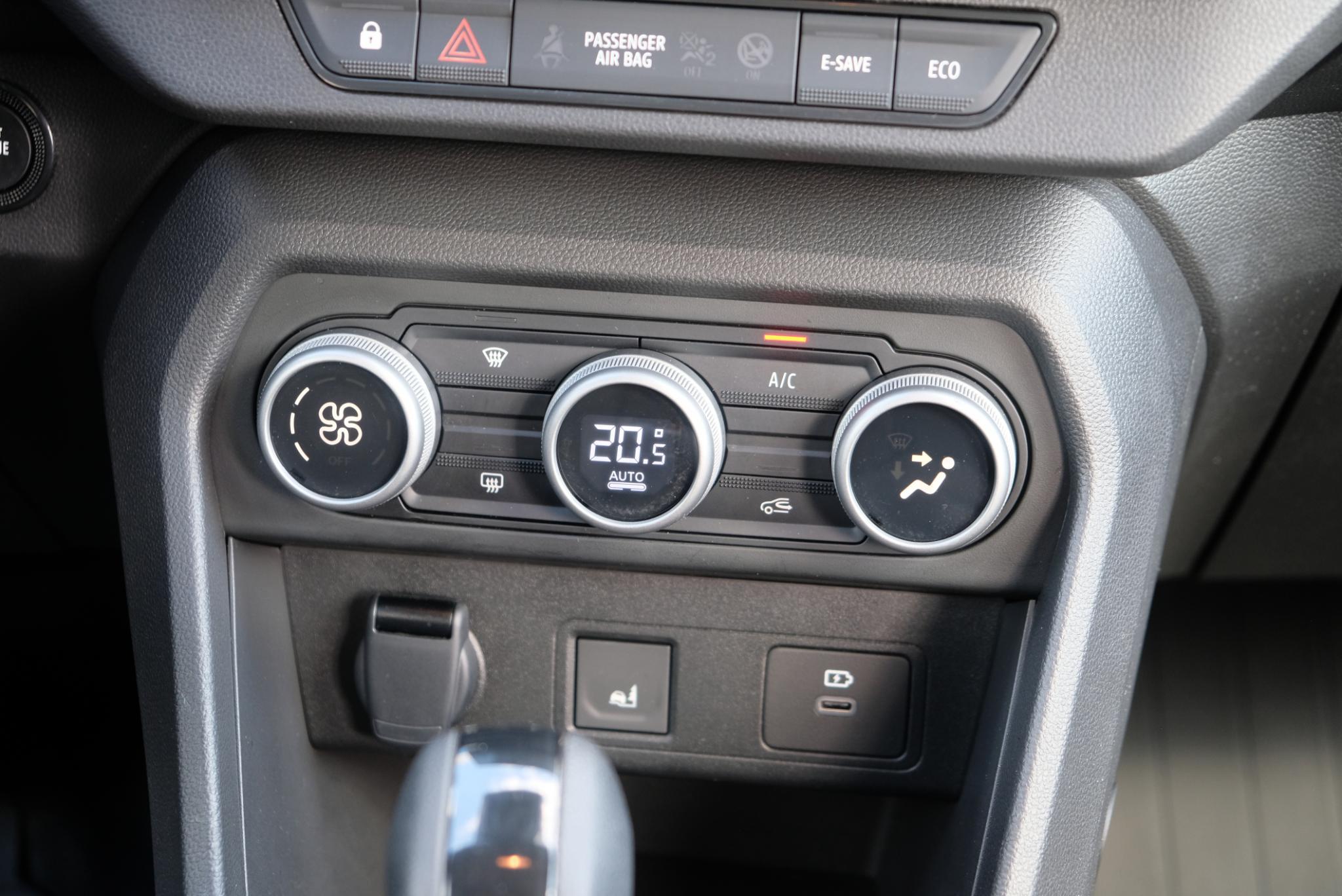 Dacia Jogger 1.6 Hybrid 140pk Aut. Extreme 7p. | Navi | App Connect | Climate | Cruise | Camera | Keyless | Blind Spot | PDC afbeelding 11