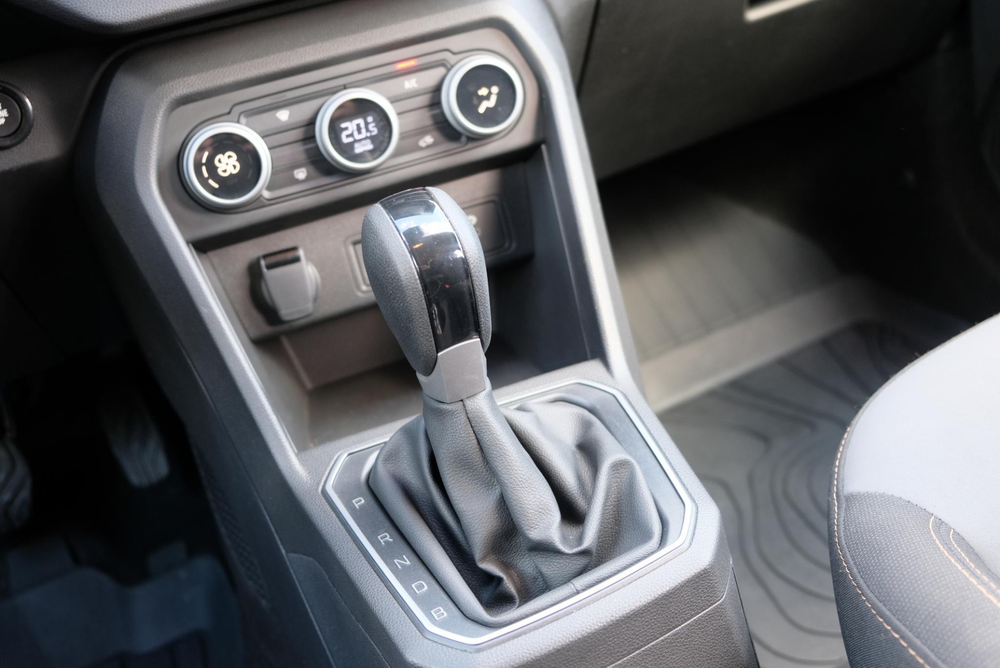 Dacia Jogger 1.6 Hybrid 140pk Aut. Extreme 7p. | Navi | App Connect | Climate | Cruise | Camera | Keyless | Blind Spot | PDC afbeelding 14