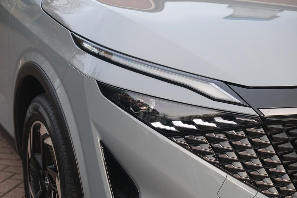 Nissan QASHQAI 1.3 MHEV 158pk Xtronic N-Connecta | Navi | App Connect | Adaptive Cruise | Keyless | 360° Camera | Elektrische Achterklep | Cold Pack afbeelding 2