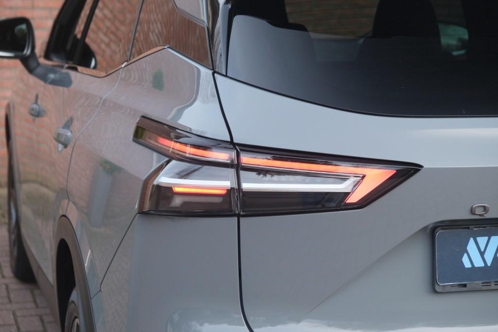 Nissan QASHQAI 1.3 MHEV 158pk Xtronic N-Connecta | Navi | App Connect | Adaptive Cruise | Keyless | 360° Camera | Elektrische Achterklep | Cold Pack afbeelding 31