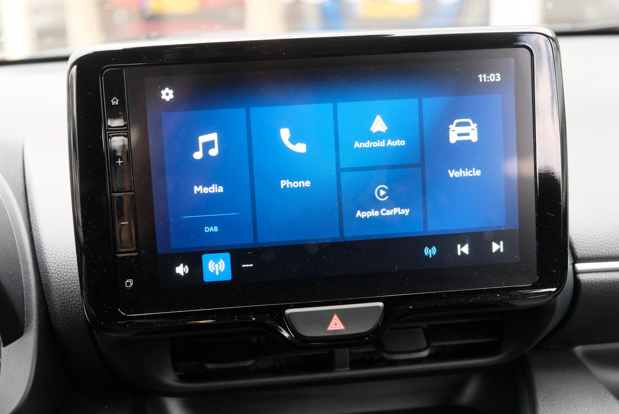 Mazda 2 Hybrid 1.5 116pk CVT Centre-line | App Connect | Climate | Adaptive Cruise | Camera | Stoelverwarming afbeelding 12