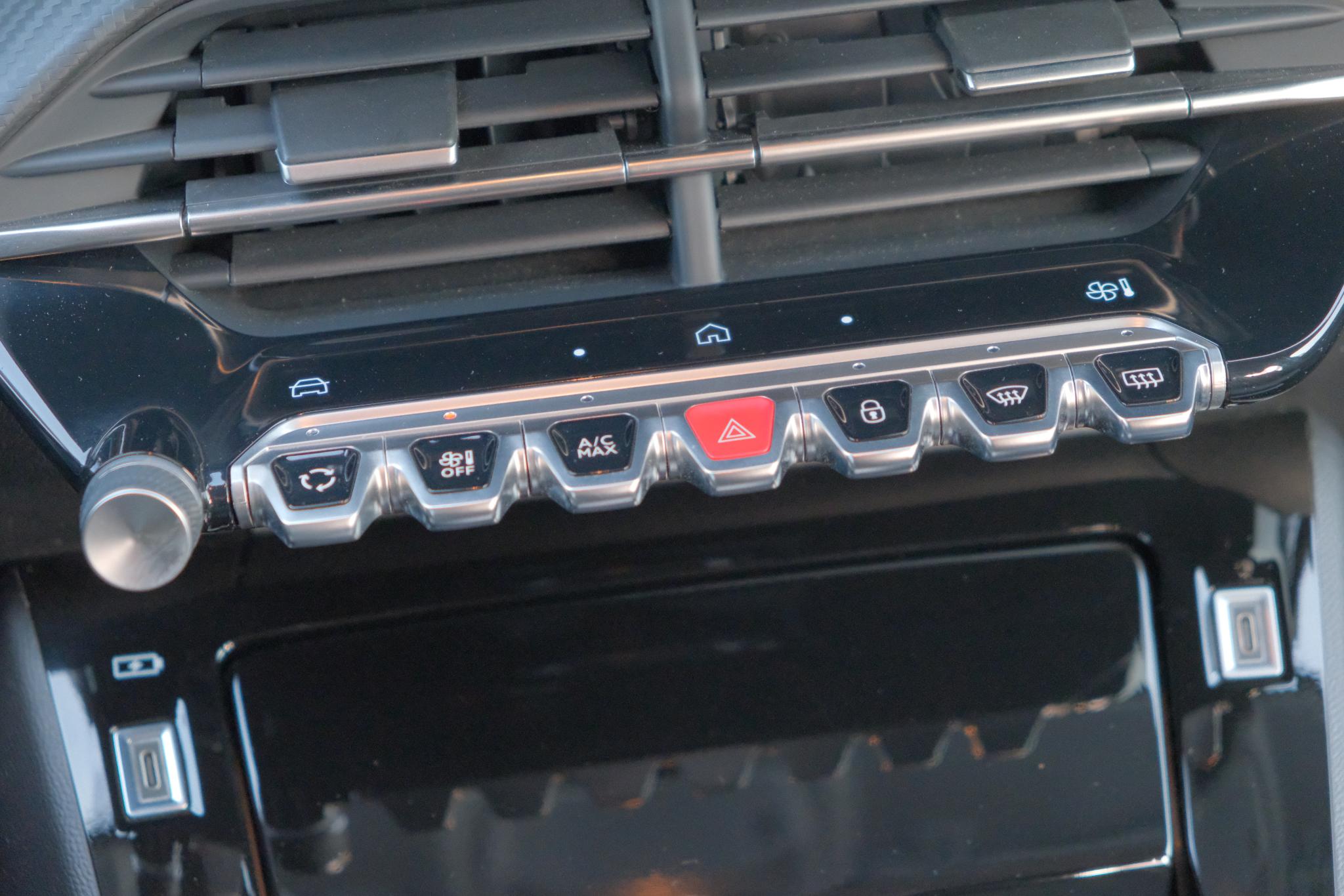 Peugeot 208 1.2 Hybrid 110pk e-DCS6 Allure | Navi | App Connect | Climate | Cruise | Camera | Blind Spot | PDC afbeelding 11