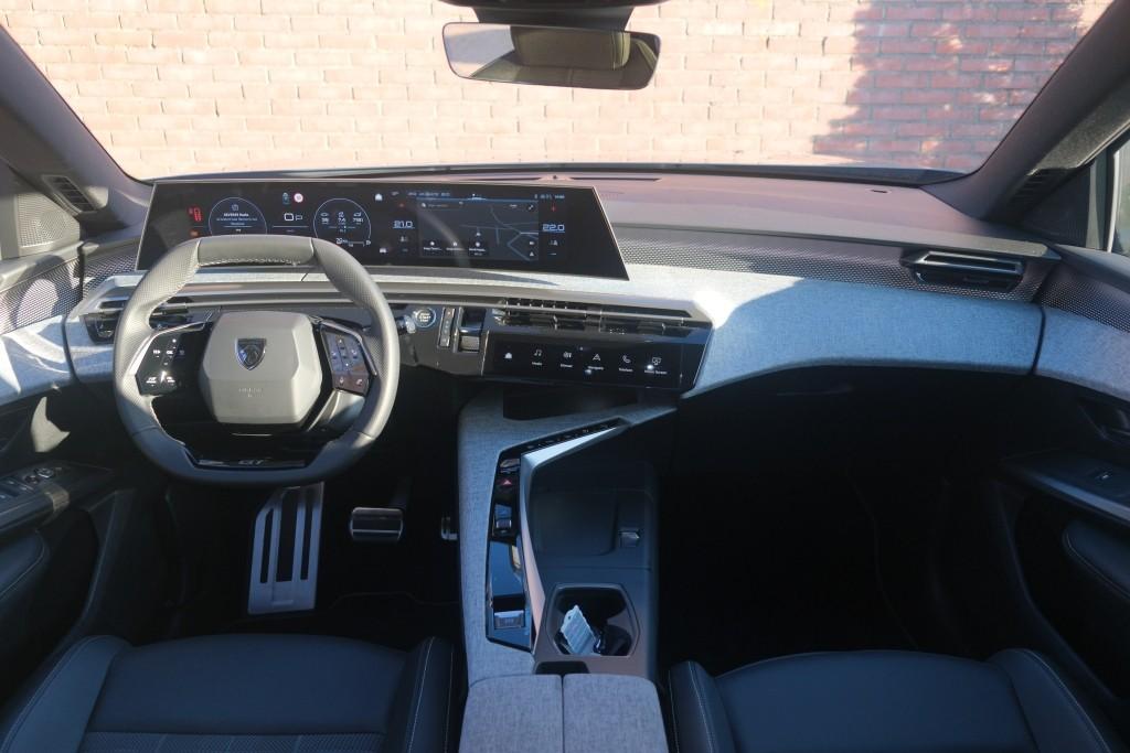 Peugeot 5008 1.2 Hybrid 145pk e-DCS6 GT 7 Persoons | Navi | App Connect | Climate | Adaptive Cruise | Camera | Keyless | Stoelverwarming | PDC afbeelding 6