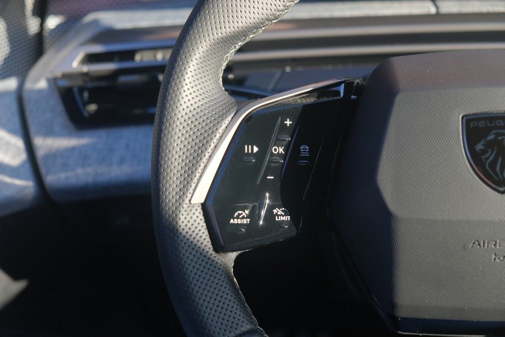 Peugeot 5008 1.2 Hybrid 145pk e-DCS6 GT 7 Persoons | Navi | App Connect | Climate | Adaptive Cruise | Camera | Keyless | Stoelverwarming | PDC afbeelding 8