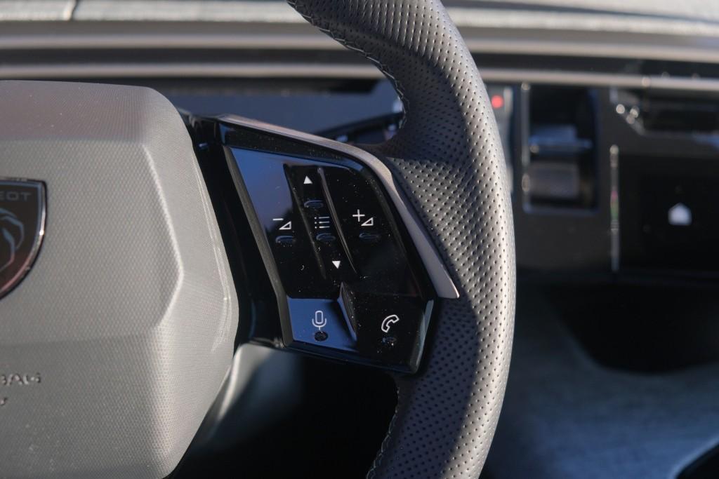 Peugeot 5008 1.2 Hybrid 145pk e-DCS6 GT 7 Persoons | Navi | App Connect | Climate | Adaptive Cruise | Camera | Keyless | Stoelverwarming | PDC afbeelding 9