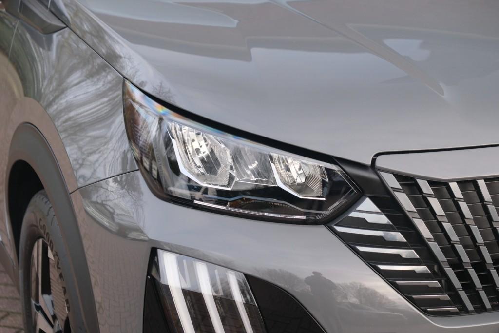Peugeot 2008 1.2 PureTech 100pk Allure | App Connect | Keyless | Adaptive Cruise | Camera | Dodehoek | PDC afbeelding 2