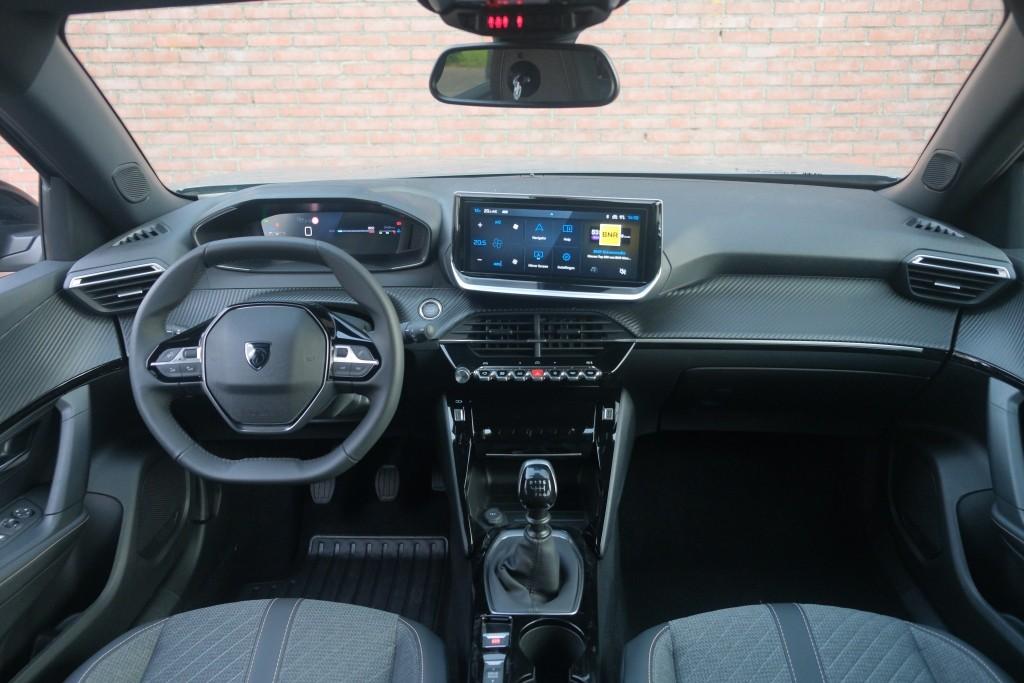 Peugeot 2008 1.2 PureTech 100pk Allure | App Connect | Keyless | Adaptive Cruise | Camera | Dodehoek | PDC afbeelding 6